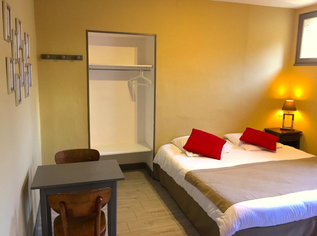 L'Estaminet Hotel Mazille Bilik gambar